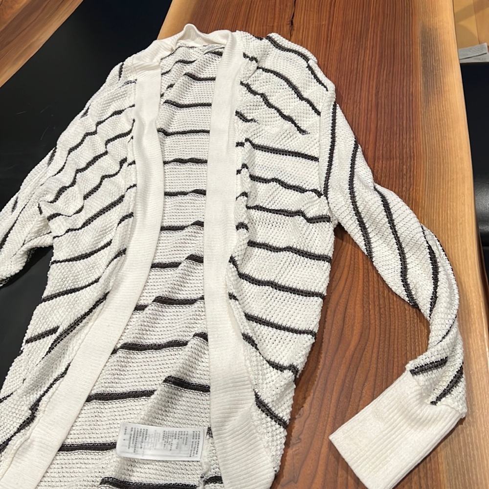 Abercrombie and Fitch Black and White Cardigan